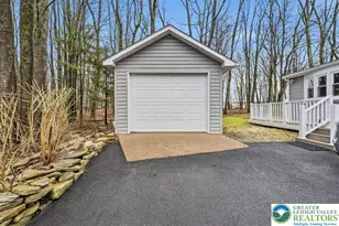 1249 Lexington Ave, Coolbaugh Twp, PA 18346 - Photo 4