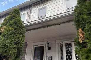 115 Chestnut St, Coplay Boro, PA 18037 - Photo 2