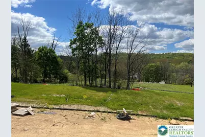 3874 E Grant Street, Washington Township, PA 18080 - Photo 4