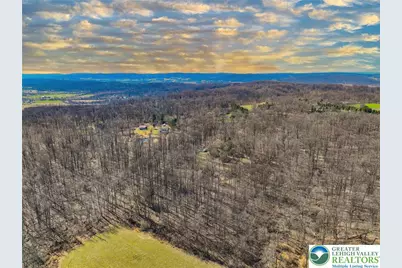 9213 Landis Lane, Lower Milford Township, PA 18041 - Photo 4