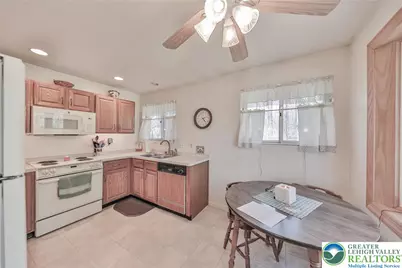 9213 Landis Lane, Lower Milford Township, PA 18041 - Photo 14