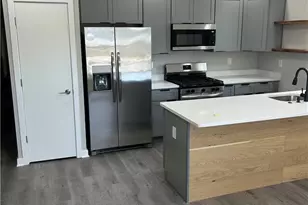 55 E Elizabeth E, Bethlehem City, PA 18017 - Photo 4