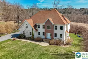 2510 Rising Hill Dr, Chestnuthill Twp, PA 18353 - Photo 4