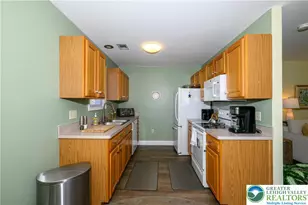 3129 E Church Cir, Whitehall Township, PA 18052 - Photo 6