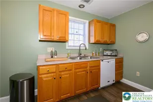 3129 E Church Cir, Whitehall Township, PA 18052 - Photo 8