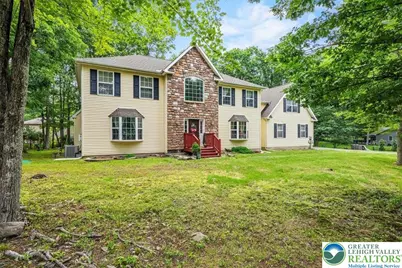 210 Swartsburo Drive, Pike, PA 18371 - Photo 2