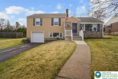 903 Highland Avenue, Bethlehem City, PA 18018 - Photo 2