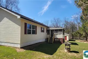 1111 Delabole Jct Rd, Pen Argyl, PA 18072 - Photo 12