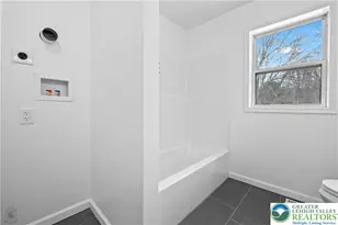 1111 Delabole Jct Rd, Pen Argyl, PA 18072 - Photo 16