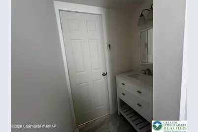 16 E Main Street, Pen Argyl, PA 18072 - Photo 18