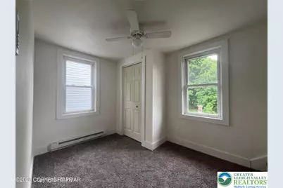 16 E Main Street, Pen Argyl, PA 18072 - Photo 20