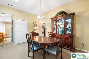 2528 Waynesborough Ct, Lower Macungie Township, PA 18062 - Photo 6