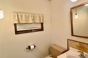 1919 Ferry St, Easton, PA 18042 - Photo 8