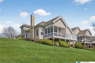 19 Glenmoor Circle, Easton, PA 18045 - Photo 2