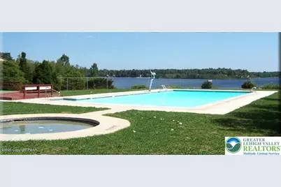 1978 Lindbergh Circle, Penn Forrest, PA 18210 - Photo 4