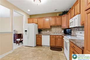 16 Kent Ln, Palmer Twp, PA 18045 - Photo 8