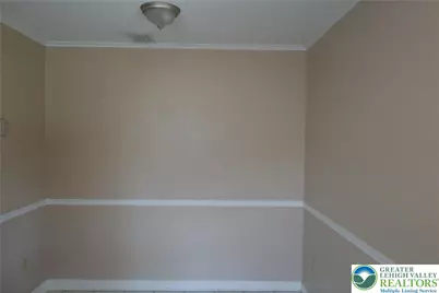 2754 Suzanne Way, Hanover Twp, PA 18109 - Photo 8