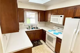 3865 Rosewood Ln, Whitehall Township, PA 18052 - Photo 2