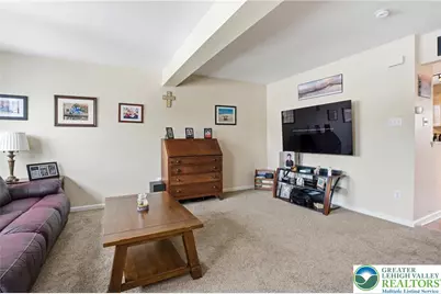 1048 Sparrow Way, Upper Macungie Township, PA 18031 - Photo 10