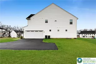 1526 Jays Run, Upper Macungie Township, PA 18051 - Photo 6