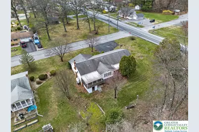 811 Hawthorne Lane, Plainfield Township, PA 18072 - Photo 12