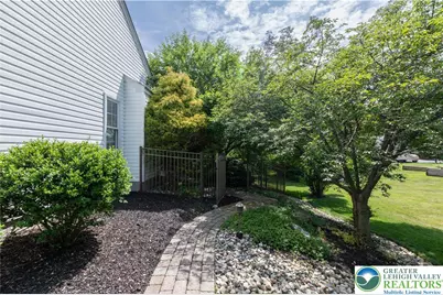 4634 Ashley Lane, Hanover Twp, PA 18017 - Photo 6