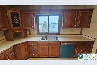 2312 4th Street, Wilson, PA 18042 - Photo 16