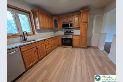 1645 Mark Twain Circle, Hanover Twp, PA 18017 - Photo 12