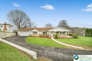 100 Hickory St, Schuylkill Haven Boro, PA 17972 - Photo 4