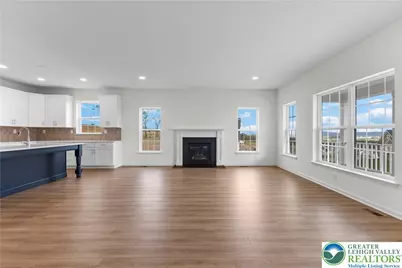 4929 Farrcroft Drive #83B, Plainfield Township, PA 18078 - Photo 6