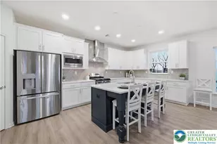 4929 Farrcroft Dr, Plainfield Township, PA 18078 - Photo 4