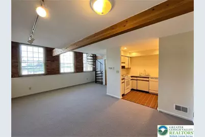 101 Race Street #205, Catasauqua Boro, PA 18032 - Photo 2