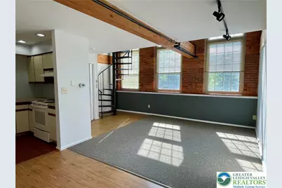 101 Race Street #205, Catasauqua Boro, PA 18032 - Photo 2