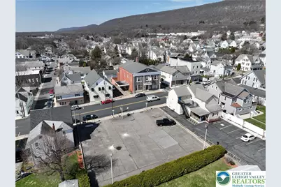 215 S Robinson Avenue, Pen Argyl Boro, PA 18072 - Photo 1