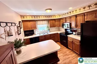 845 Catherine Dr, Coplay Boro, PA 18037 - Photo 6