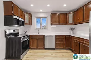 2023 Church Rd, Allentown City, PA 18104 - Photo 10