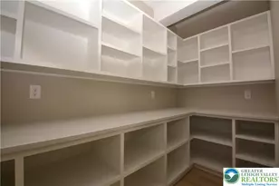 4740 Hillcrest Ln, Whitehall Township, PA 18052 - Photo 12