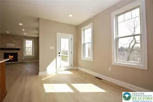 4740 Hillcrest Ln, Whitehall Township, PA 18052 - Photo 10