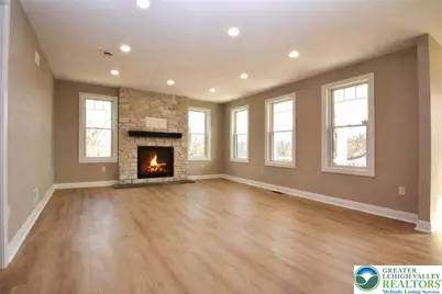 4740 Hillcrest Lane, Whitehall Township, PA 18052 - Photo 12