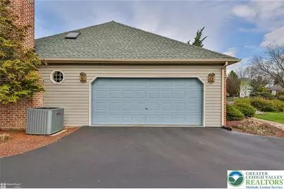 3277 Marchant Drive, Bethlehem, PA 18017 - Photo 2