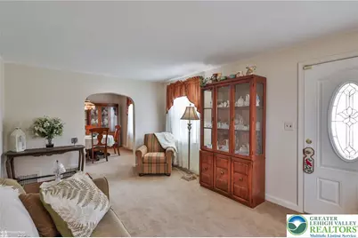 1368 Club Avenue, Allentown City, PA 18109 - Photo 6