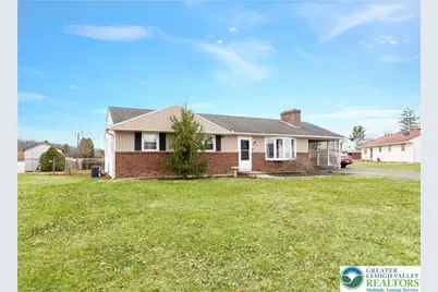 646 Apple Blossom Road, Forks Twp, PA 18040 - Photo 2