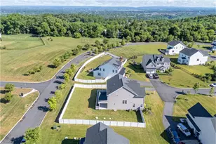 70 Kate Ct, Williams Township, PA 18042 - Photo 6