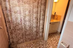 1925 Maria Ln, Allentown City, PA 18104 - Photo 10