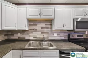 193 S 4th St, Lehighton, PA 18235 - Photo 8