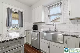 1041 Emaus Ave, Allentown City, PA 18103 - Photo 14