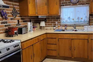 229 N Peach St, Allentown City, PA 18102 - Photo 4