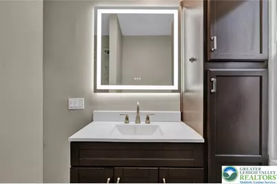 2020 Washington Boulevard, Wilson, PA 18042 - Photo 8