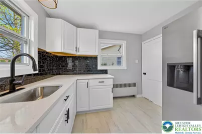 714 Fernwood Street, Bethlehem, PA 18018 - Photo 14