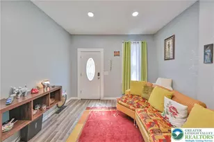 743 Washington St, Easton, PA 18042 - Photo 2